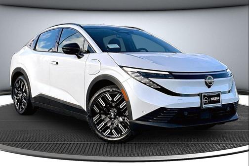 2026 Nissan Leaf PLATINUM+