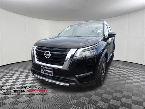 2025 Nissan Pathfinder Platinum 4WD