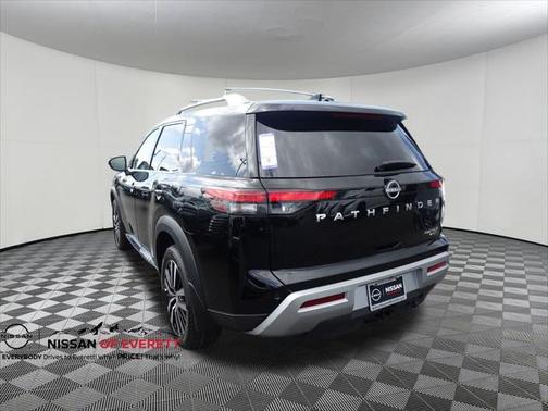 2025 Nissan Pathfinder Platinum 4WD
