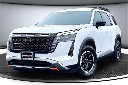Everest White Pearl Tricoat 2026 Nissan Pathfinder Rock Creek
