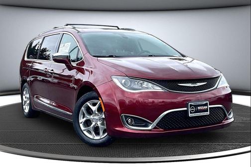 Velvet Red Pearlcoat 2019 Chrysler Pacifica Limited