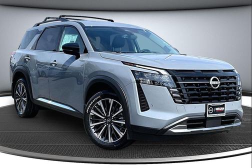 Boulder Gray Pearl 2026 Nissan Pathfinder Platinum