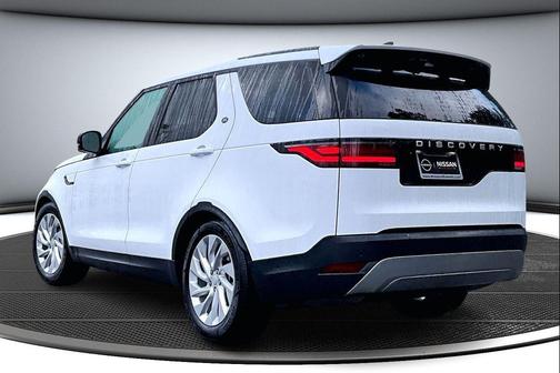 2024 Land Rover Discovery P300 S