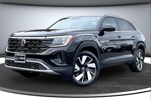 Deep Black Pearl 2025 Volkswagen Atlas Cross Sport 2.0T SE w/Technology