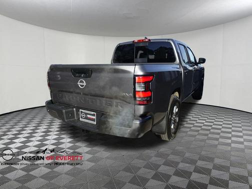 2025 Nissan Frontier SV