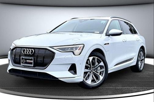 2021 Audi e-tron Premium Plus