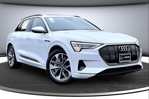 2021 Audi e-tron Premium Plus