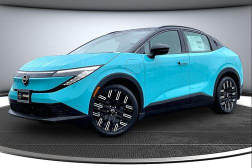 Seabreeze Blue Pearl/Black 2026 Nissan Leaf PLATINUM+