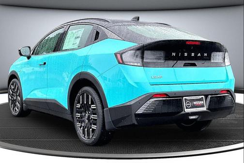 Seabreeze Blue Pearl/Black 2026 Nissan Leaf PLATINUM+