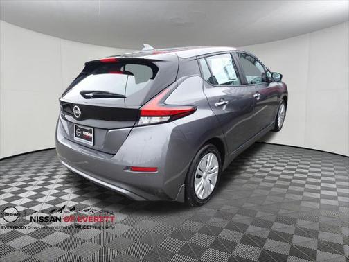 2024 Nissan Leaf S
