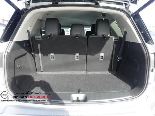 2025 Nissan Pathfinder SL 4WD