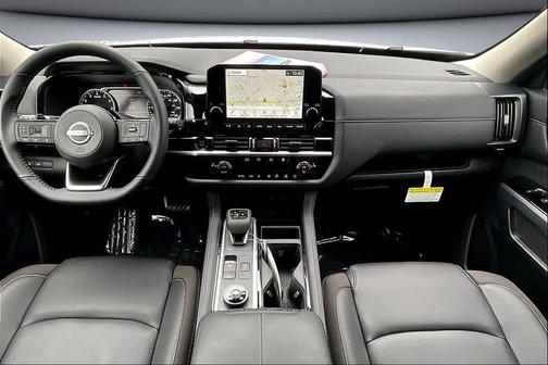 2025 Nissan Pathfinder SL 4WD