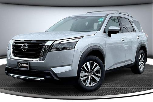 2025 Nissan Pathfinder SL 4WD