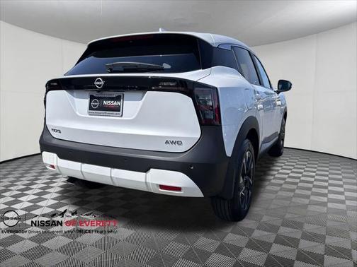 2025 Nissan Kicks SV