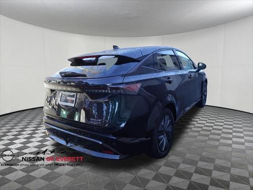 2025 Nissan ARIYA EVOLVE+