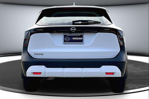 2025 Nissan Kicks S