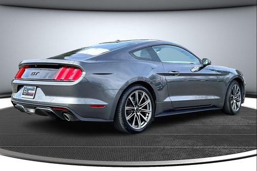 Magnetic 2017 Ford Mustang GT Premium