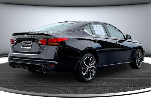 Super Black Clearcoat 2023 Nissan Altima SR Intelligent AWD