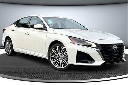 2025 Nissan Altima 2.5 SL