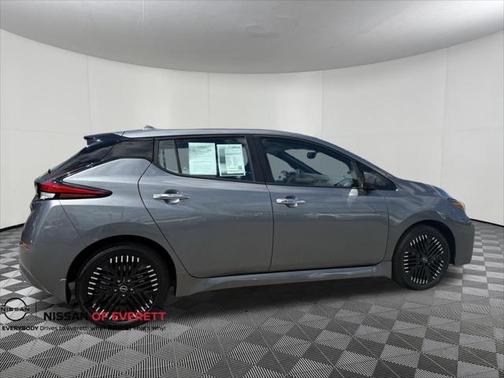 2023 Nissan Leaf SV PLUS 60 kWh