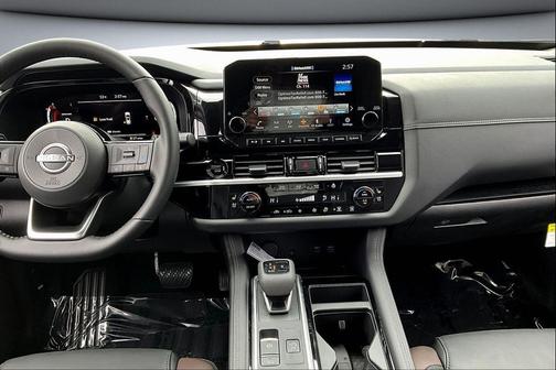 2025 Nissan Pathfinder Platinum 4WD