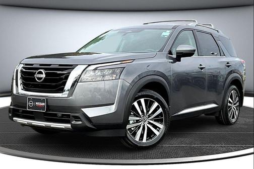 2025 Nissan Pathfinder Platinum 4WD