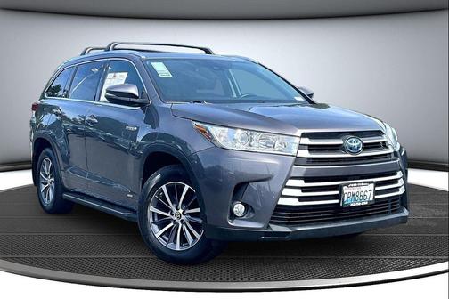 Predawn Gray Mica 2018 Toyota Highlander Hybrid XLE