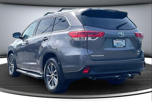 Predawn Gray Mica 2018 Toyota Highlander Hybrid XLE