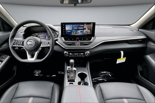 Super Black Clearcoat 2026 Nissan Altima SR AWD