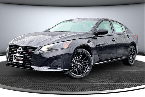 Super Black Clearcoat 2026 Nissan Altima SR AWD