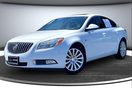 Summit White 2011 Buick Regal CXL