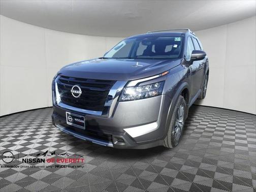 2025 Nissan Pathfinder SL 4WD