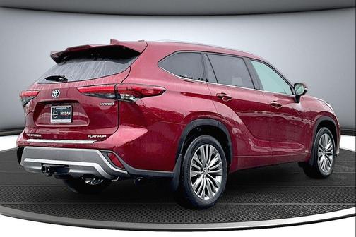 Ruby Flare Pearl 2023 Toyota Highlander Hybrid Platinum