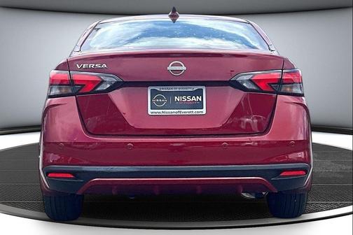 Scarlet Ember Tintcoat 2025 Nissan Versa 1.6 SV