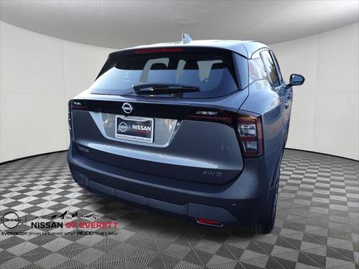 2025 Nissan Kicks S