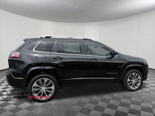 2019 Jeep Cherokee Overland