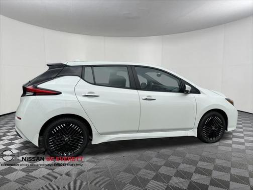 2025 Nissan Leaf SV PLUS