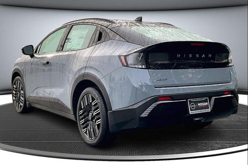 2026 Nissan Leaf PLATINUM+