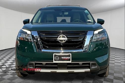 2023 Nissan Pathfinder SL FWD