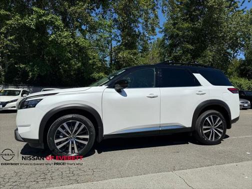 2025 Nissan Pathfinder Platinum 4WD