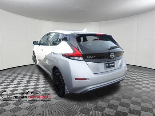 2024 Nissan Leaf SV PLUS