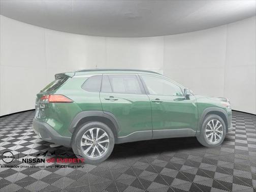 2022 Toyota Corolla Cross XLE