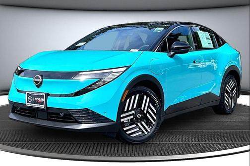 Seabreeze Blue Pearl/Black 2026 Nissan Leaf SV+