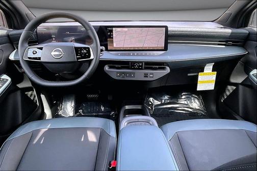 Seabreeze Blue Pearl/Black 2026 Nissan Leaf SV+