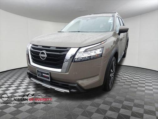 2025 Nissan Pathfinder Platinum 4WD