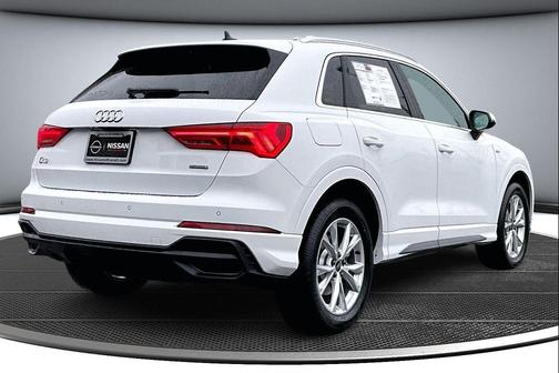 2024 Audi Q3 Premium 45 TFSI S line quattro Tiptronic