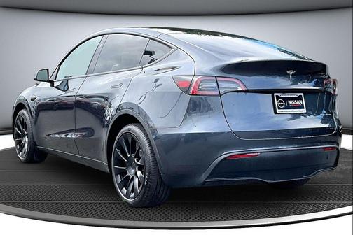 2024 Tesla Model Y Long Range Dual Motor All-Wheel Drive