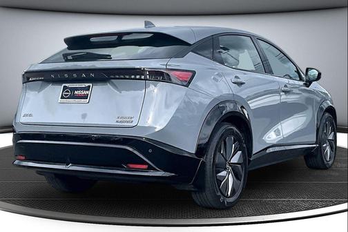 Boulder Gray Pearl 2024 Nissan ARIYA EVOLVE+