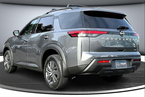 2025 Nissan Pathfinder SV 4WD