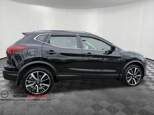2017 Nissan Rogue Sport SL